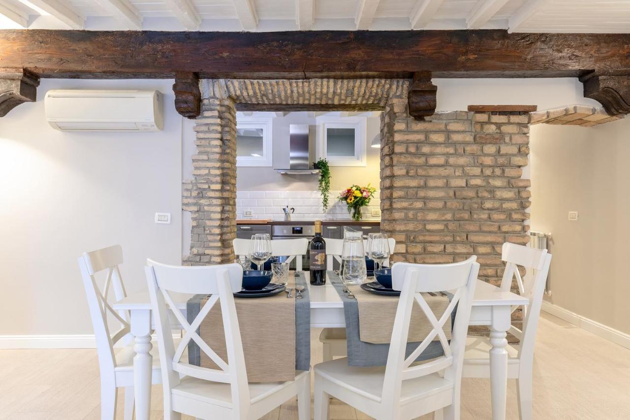 Rome As You Feel - Orso Design Apartment In Navona Extérieur photo