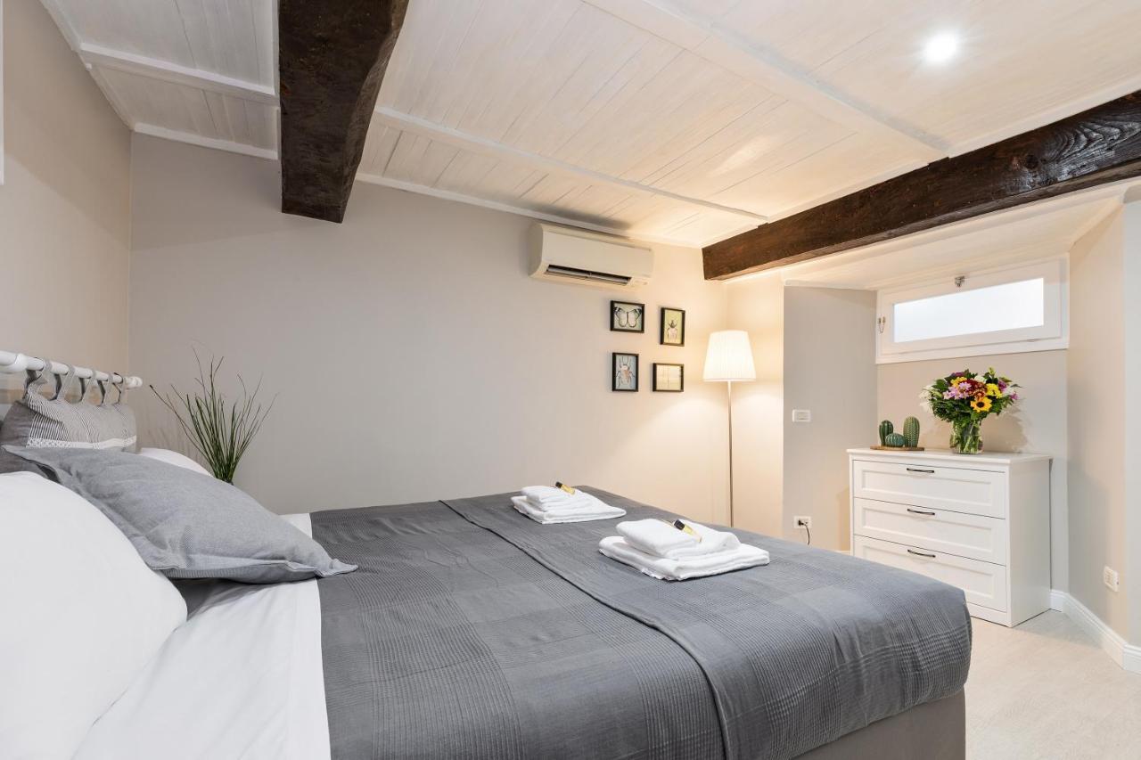 Rome As You Feel - Orso Design Apartment In Navona Extérieur photo